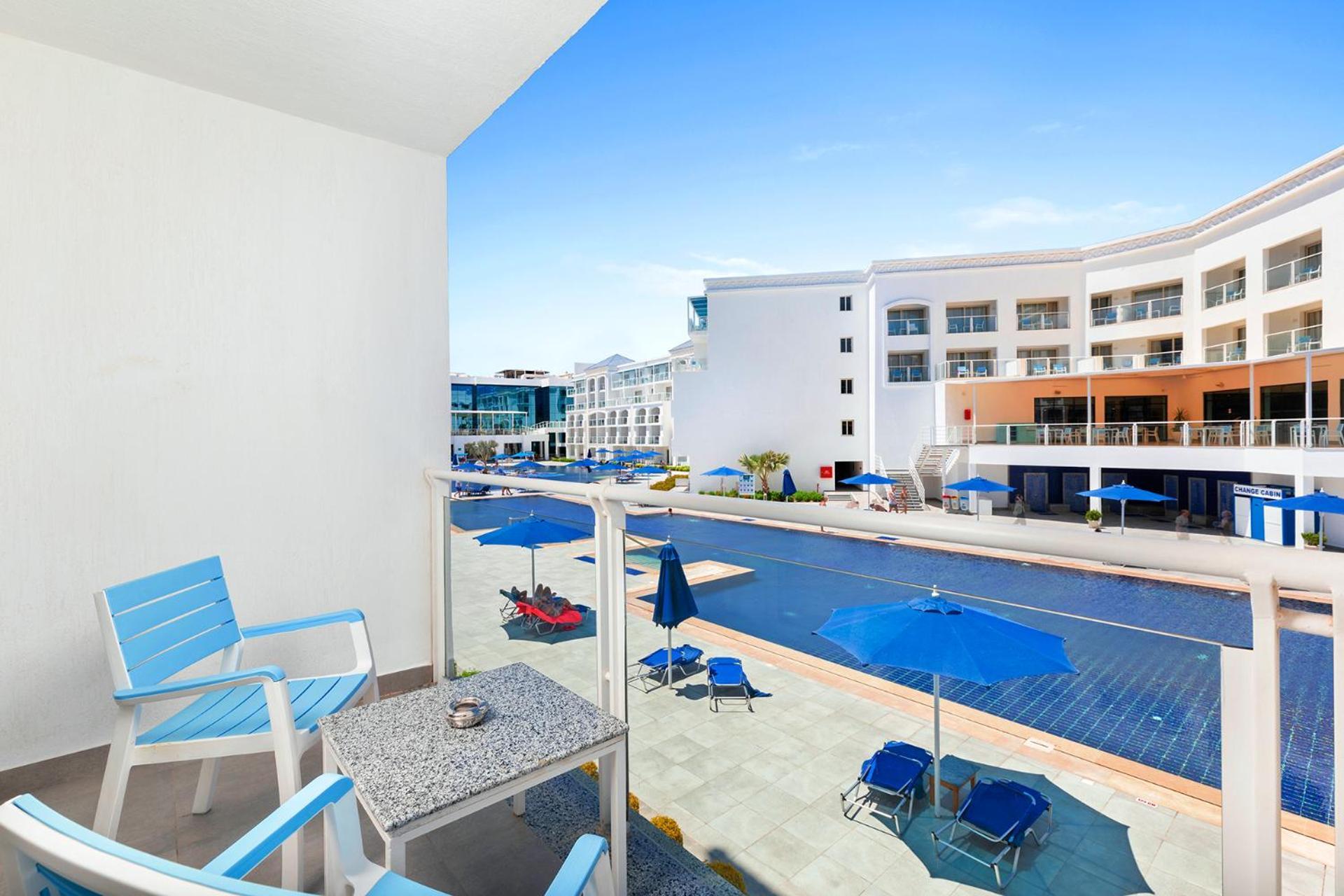 Pickalbatros Blu Spa Resort - Adults Friendly 16 Years Plus- Ultra All-Inclusive Hurghada Exterior photo Balcony view of the pool at the Hilton Garden Inn